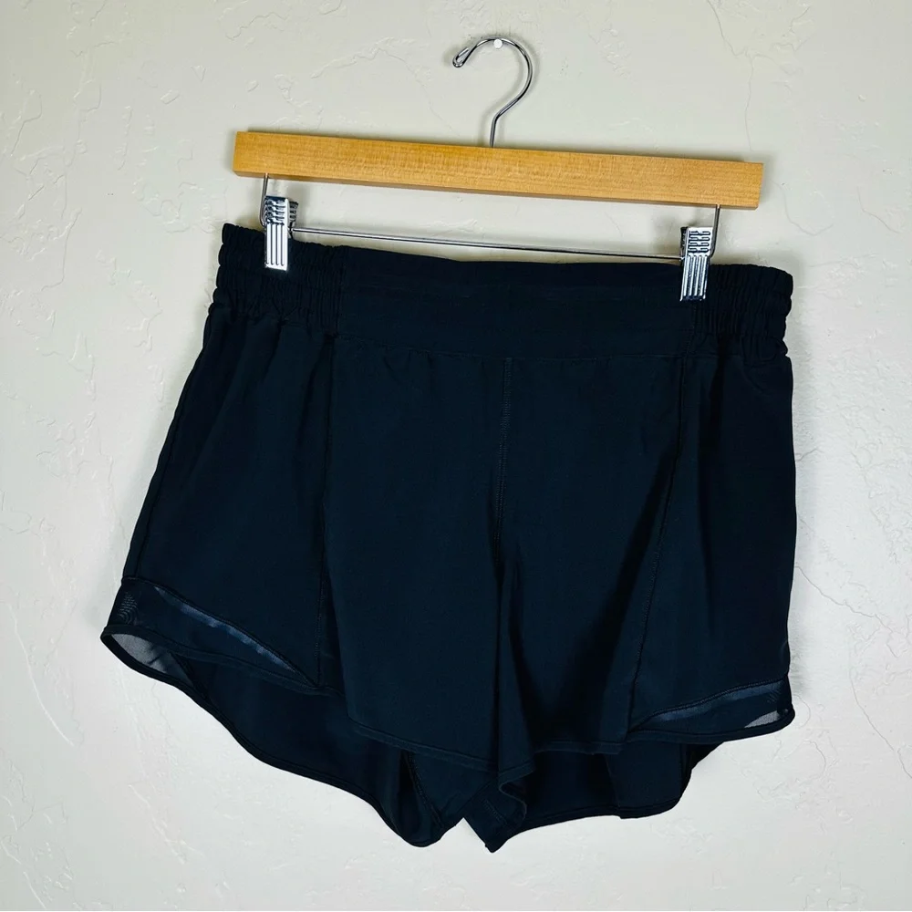 Lululemon Women’s Hotty Hot Short High-Rise Long 4"
Black Size 12 - Picture 5 of 11